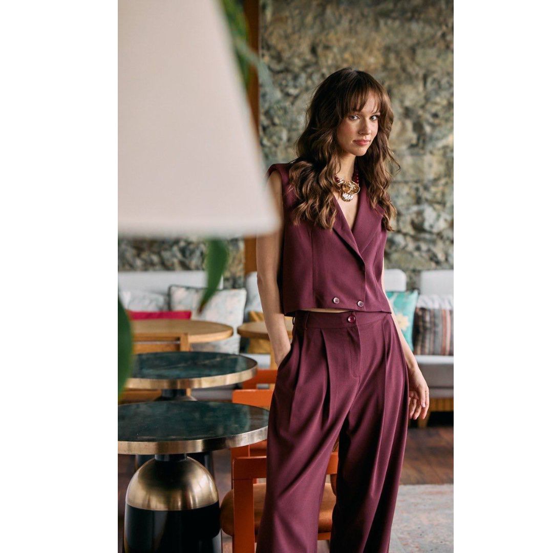 Regalia sleeveless crop vest blazer and wide leg pants