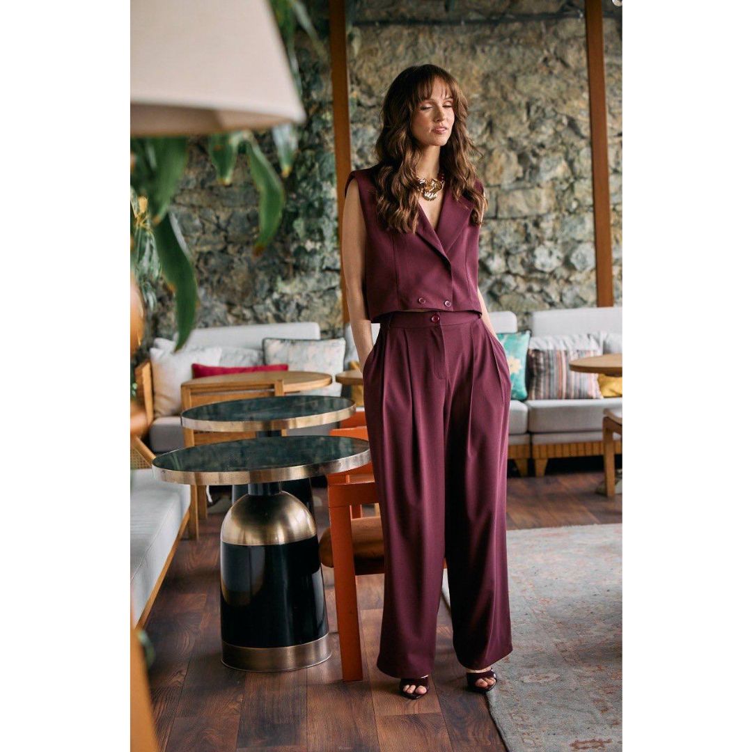 Regalia sleeveless crop vest blazer and wide leg pants