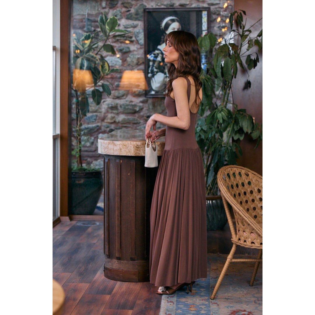 Nuvia Drop waist maxi dress