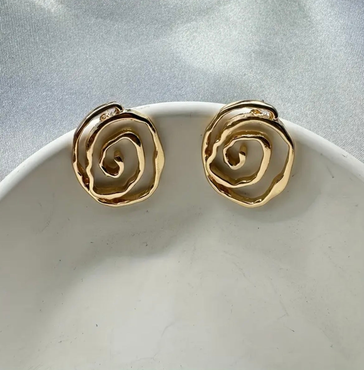 Geometric Alloy Earrings – Irregular Modern Design